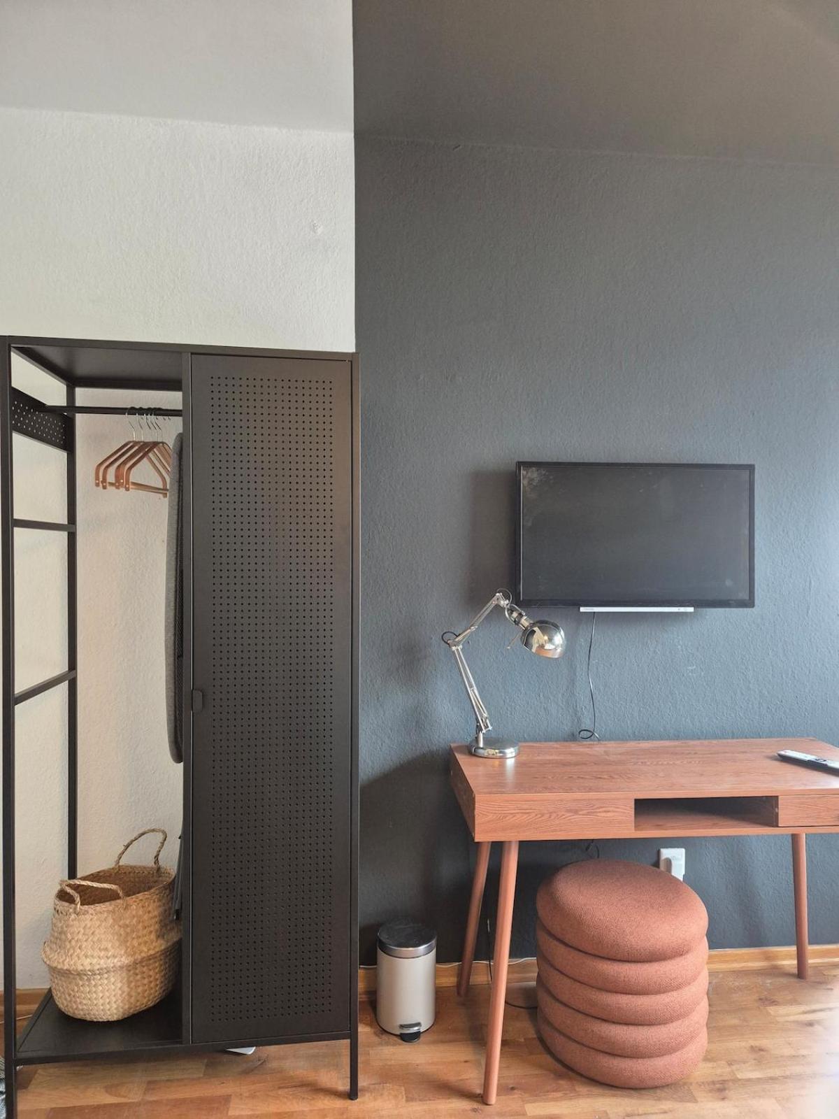 Medienhafen Designer Studio Apartment *